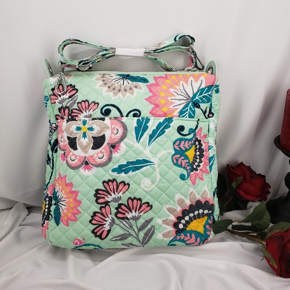 VB Carson Mailbag in Mint Flowers print NWT - Picture 3 of 5